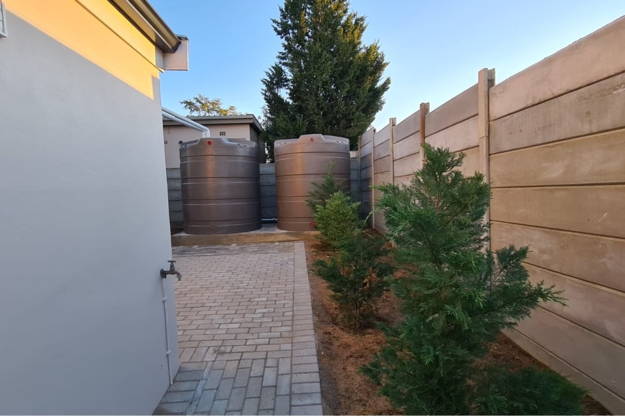 4 Bedroom Property for Sale in Tafelzicht Western Cape